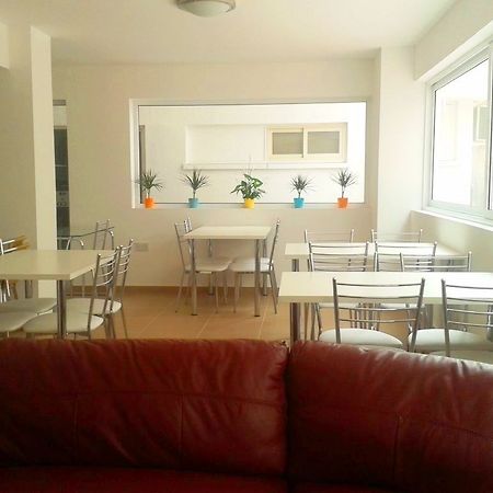 Palm Sea Beach Hotel Apartments Larnaca Dış mekan fotoğraf