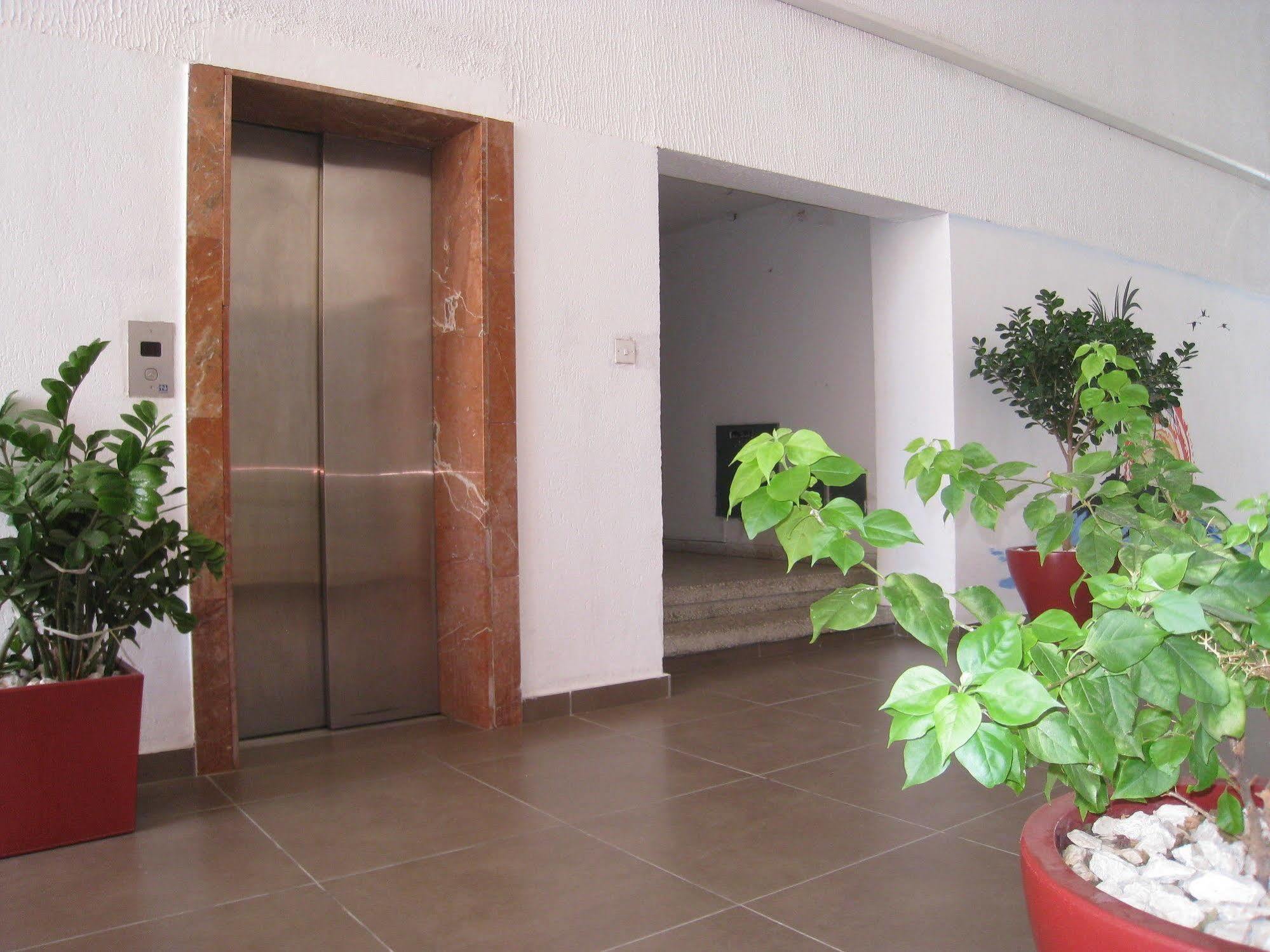 Palm Sea Beach Hotel Apartments Larnaca Dış mekan fotoğraf