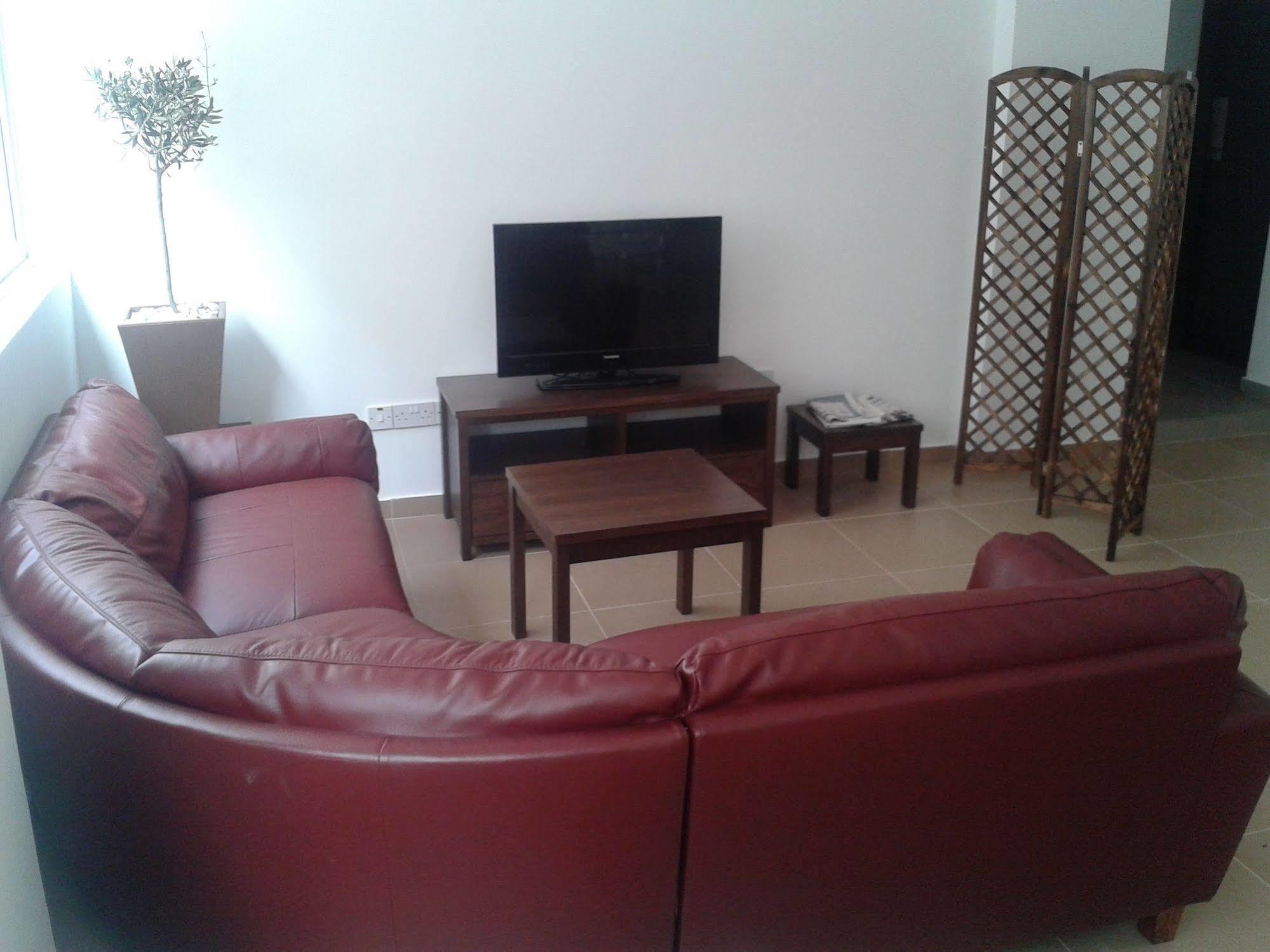 Palm Sea Beach Hotel Apartments Larnaca Dış mekan fotoğraf
